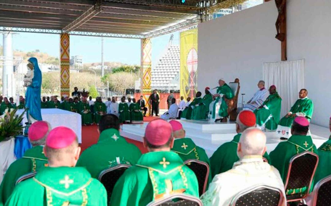 El Papa en la Misa: “¡Ánimo pueblo papú! Ábrete a la alegría del Evangelio”