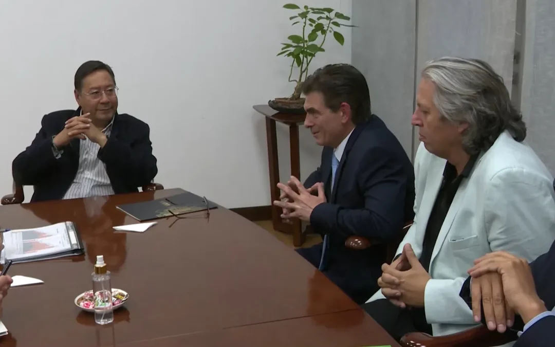 Presidente Arce se reunió con Paz y garantizó una transición pacífica, ordenada y democrática