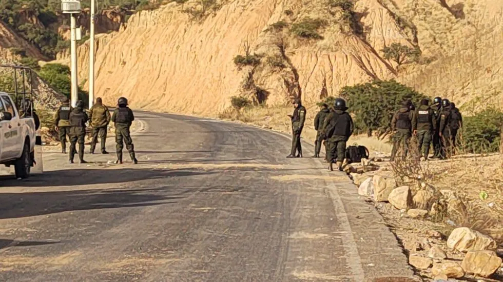 Al menos dos efectivos heridos tras emboscada con dinamita y armas de fuego a patrulla antidroga en el trópico