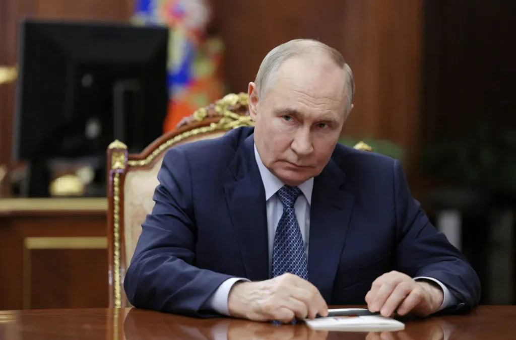 El Departamento del Tesoro de EE.UU. autoriza temporalmente a Putin y a rusos sancionados a aterrizar en Alaska