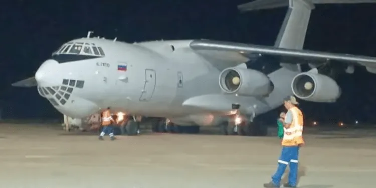 Santa Cruz: Aeronave rusa aterrizó en Viru Viru para carga de combustible y descanso de tripulación, según Naabol