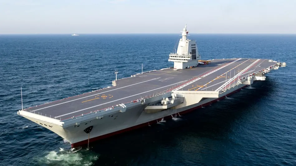 El nuevo portaaviones de China con tecnología de punta que promete desafiar el dominio militar mundial