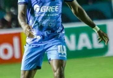 Blooming denuncia caso de racismo durante el Clásico Cruceño