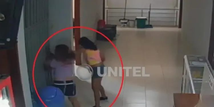 Sentencian a cuatro años de cárcel a la mujer que le cortó la cara a una periodista en un alojamiento de Santa Cruz