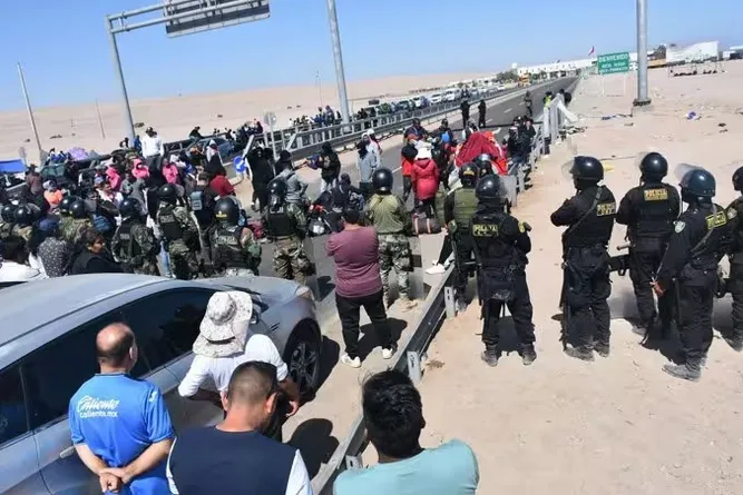 Perú y Chile crean un comité de cooperación migratoria tras declaratoria de estado de emergencia en la frontera