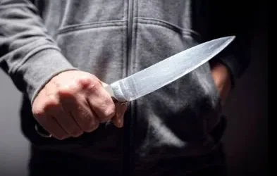 Armado con un cuchillo, hombre robó carne en un mercado de Tarija