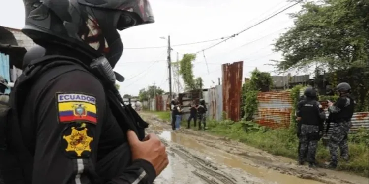 Seis personas asesinadas, entre ellas un bebé de dos años, en un ataque armado en Ecuador