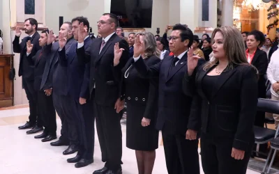 Posesionan a los nuevos vocales del TSE, tras elección en la Asamblea