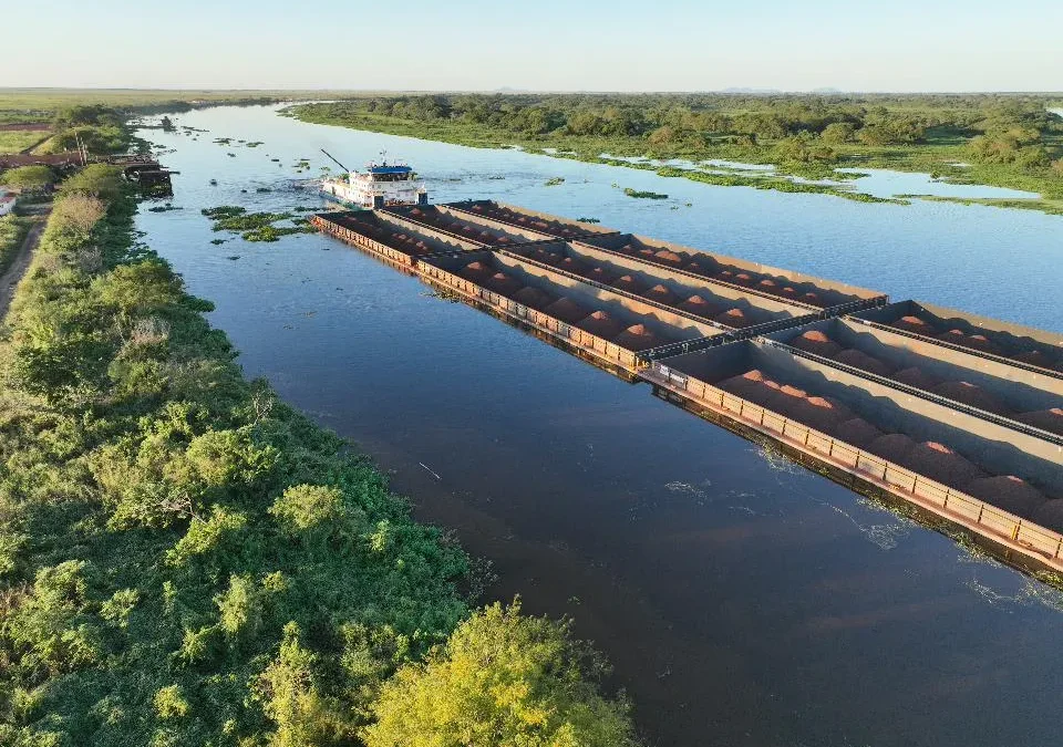 La Armada Boliviana construye el primer remolcador boliviano para navegar por la hidrovía Paraguay–Paraná