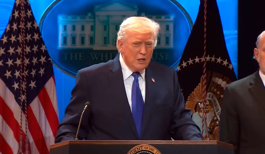 Trump tacha de «muy decepcionante» el fallo del Supremo sobre los aranceles e impondrá uno global del 10%