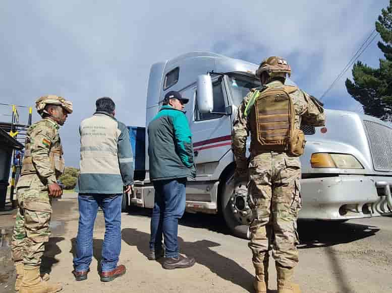 Ministros de Defensa de Brasil y Bolivia acuerdan vigilancia en frontera con drones y radares