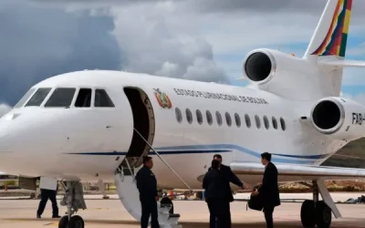 Avión presidencial registra fallas y Paz viajará a EEUU en vuelo comercial