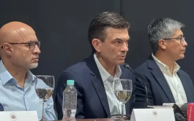 La gasolina, la plata del avión y el papel de José Luis Lupo
