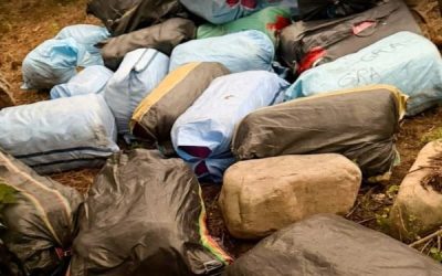 Decomisan 150 fardos de ropa usada en Tarija