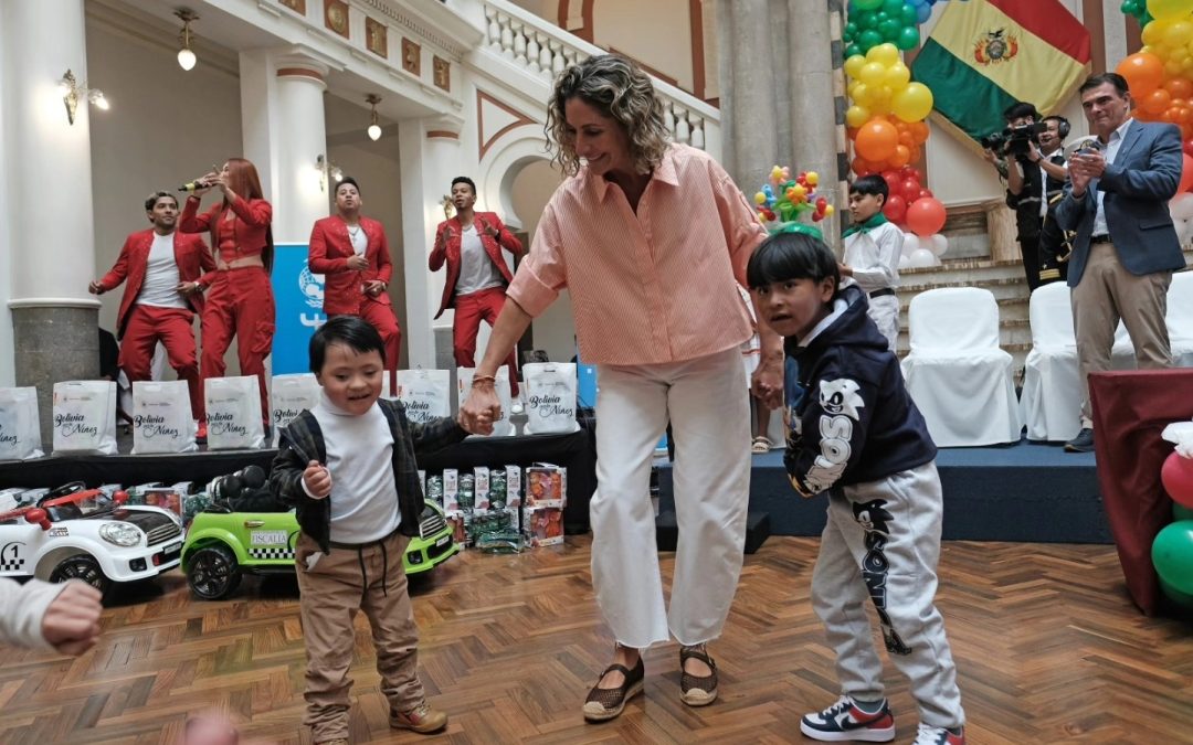 “Nunca dejen de sonreír”: Primera Dama resalta la importancia de cuidar a la niñez