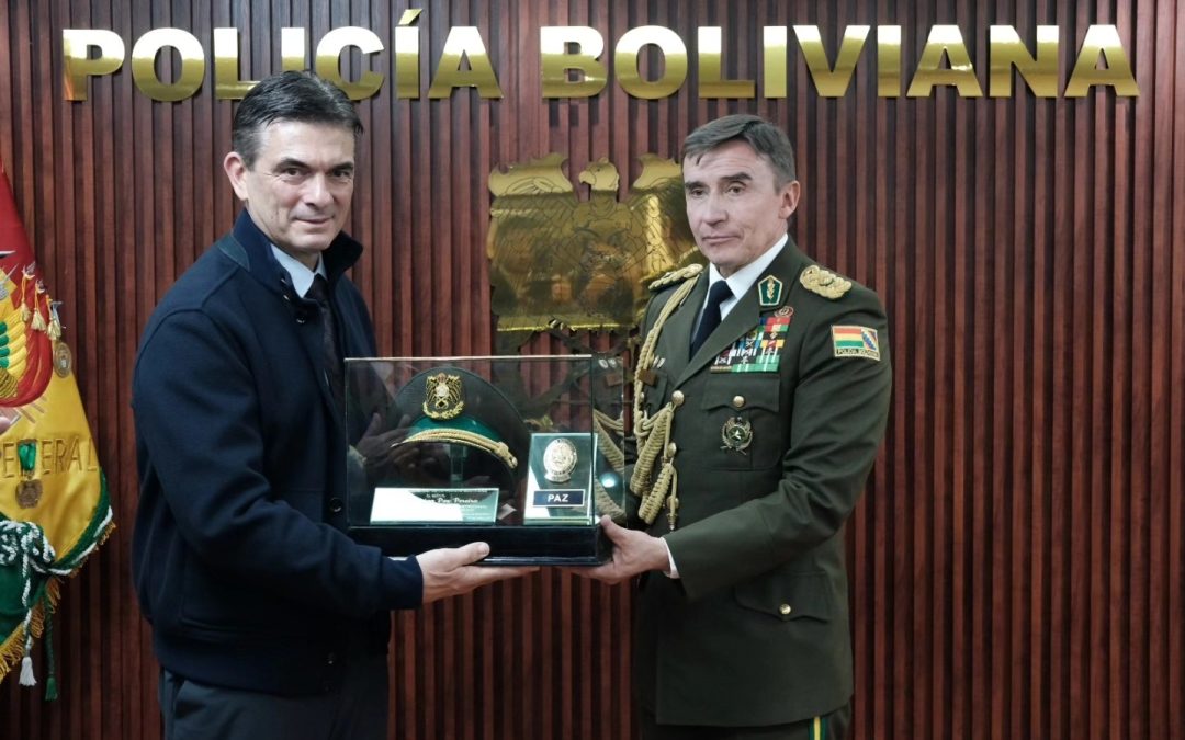 Presidente Paz se reúne con el Ministerio de Gobierno y la Policía Boliviana