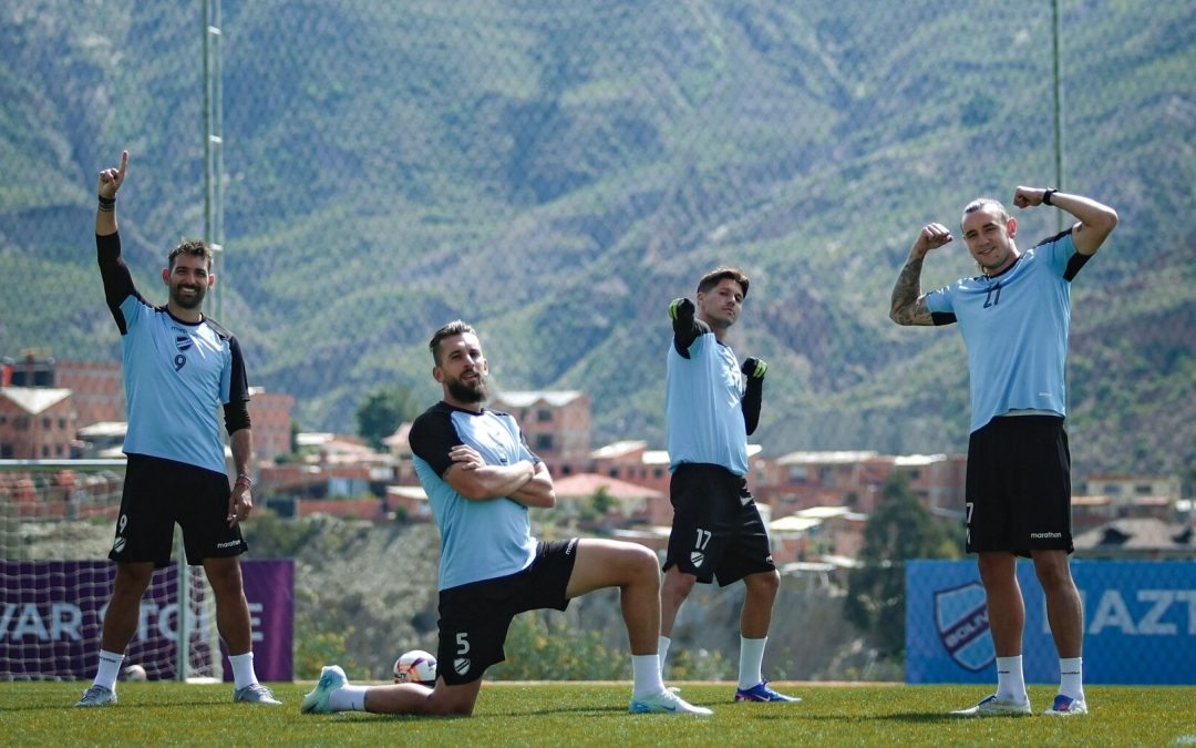 El balón vuelve a rodar: Bolívar inaugura la Liga frente a Totora Real Oruro