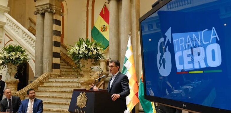Presidente Paz proyecta inscripción universitaria digital para más del 80% de estudiantes en 2027
