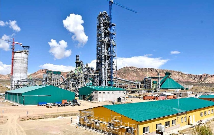 Fiscalía investiga a ocho personas por presuntas irregularidades en construcción de planta de cemento en Potosí