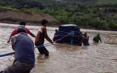 Cinco personas mueren ahogadas tras la caída de un vehículo a un río en Guanay