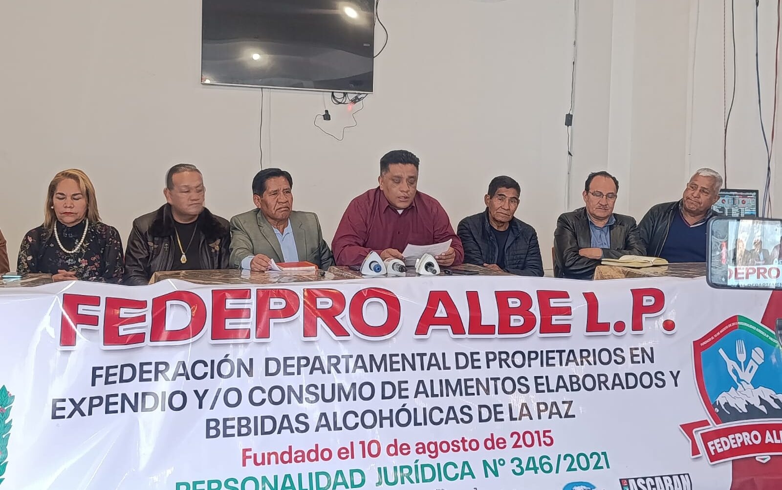 La Paz: Sector gastronómico reporta 10 mil negocios cerrados y 80 mil afectados por los bloqueos