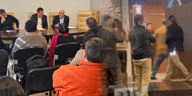 Paz participa de la reunión convocada por Lara a fin de buscar salidas