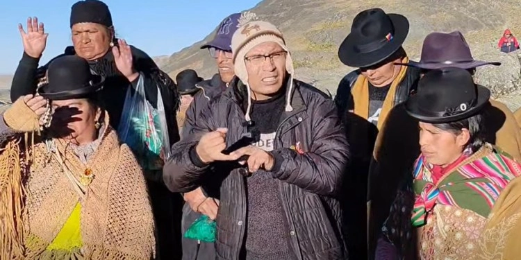 Condori habla de pagos del gobierno al ejecutivo de la Tupac Katari y pide su cambio en ampliado de este lunes