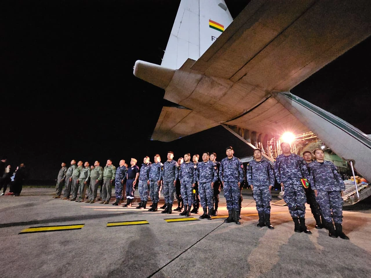 Contingente boliviano retorna al país tras cumplir misión humanitaria en Venezuela