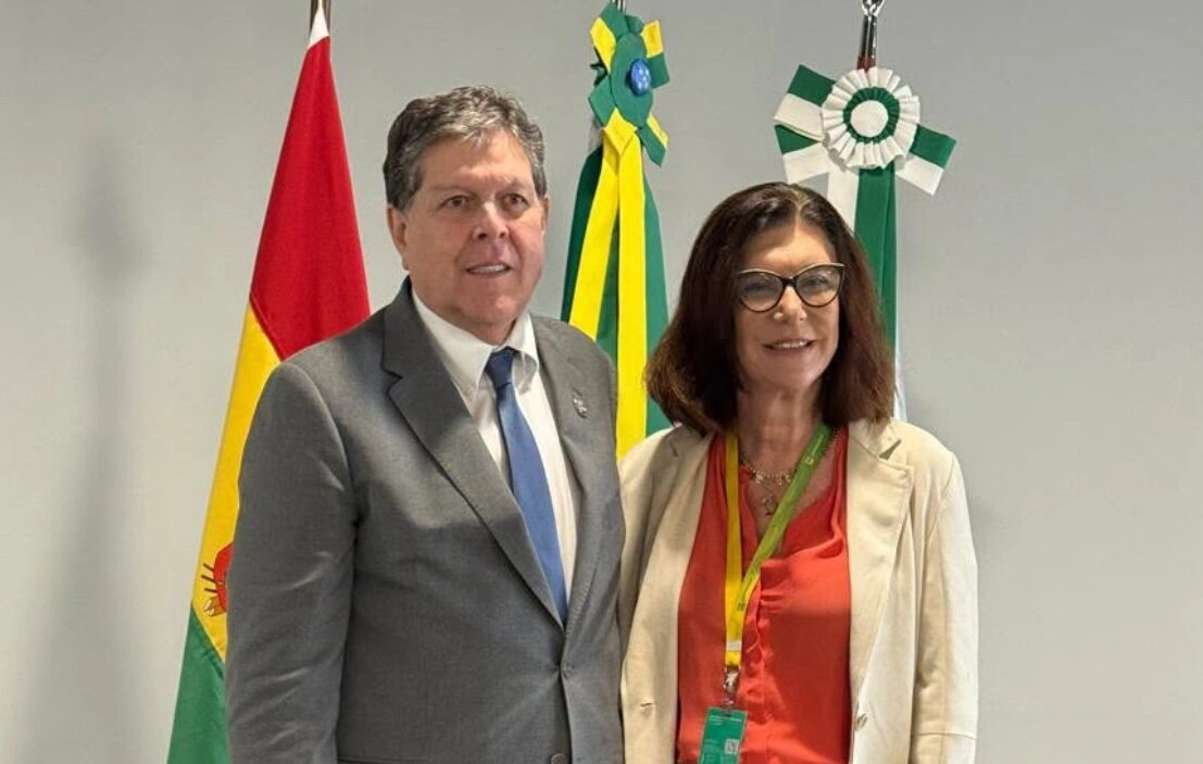 Gobierno anuncia en Brasil mesas técnicas y una agenda abierta con Petrobras