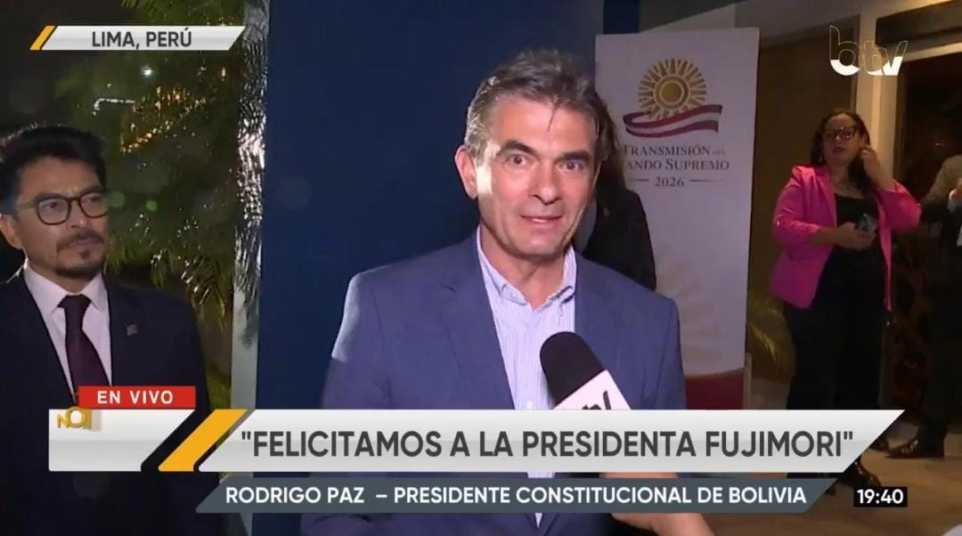 Paz llega a Lima para la investidura de Fujimori con una agenda centrada en comercio e integración regional
