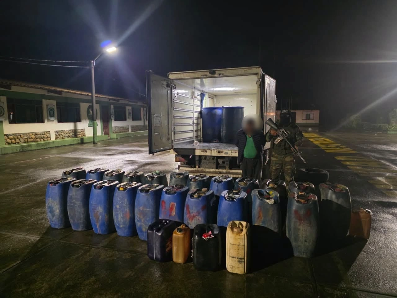 Villa Tunari: Secuestran más de 1.700 litros de combustible transportados de manera ilegal