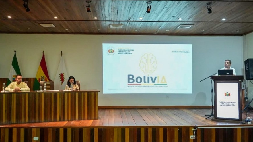 Bolivia avanza hacia la soberanía tecnológica con «BolivIA», el primer modelo estatal de inteligencia artificial