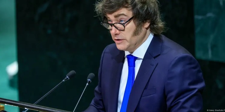 Milei sugiere una posible operación política detrás del caso Cerimedo y menciona a Evo y Lula