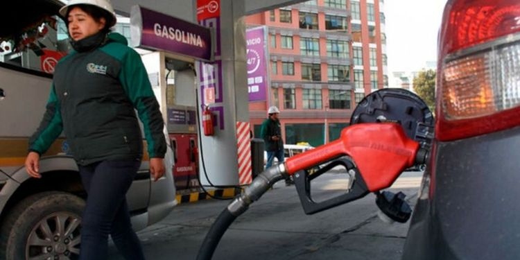 Gasolina primero y diésel después: Gobierno anuncia provisión paulatina desde este fin de semana