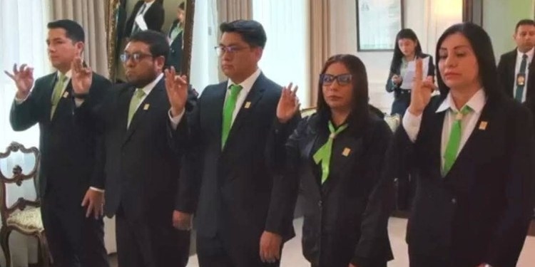 Destituyen a Ernesto Mogro como fiscal de Tarija y Lesly Alemán Leaño asume el cargo