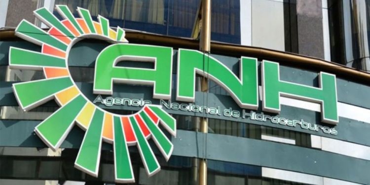 Investigan a funcionarios y exautoridades por presuntas irregularidades en YPFB y ANH