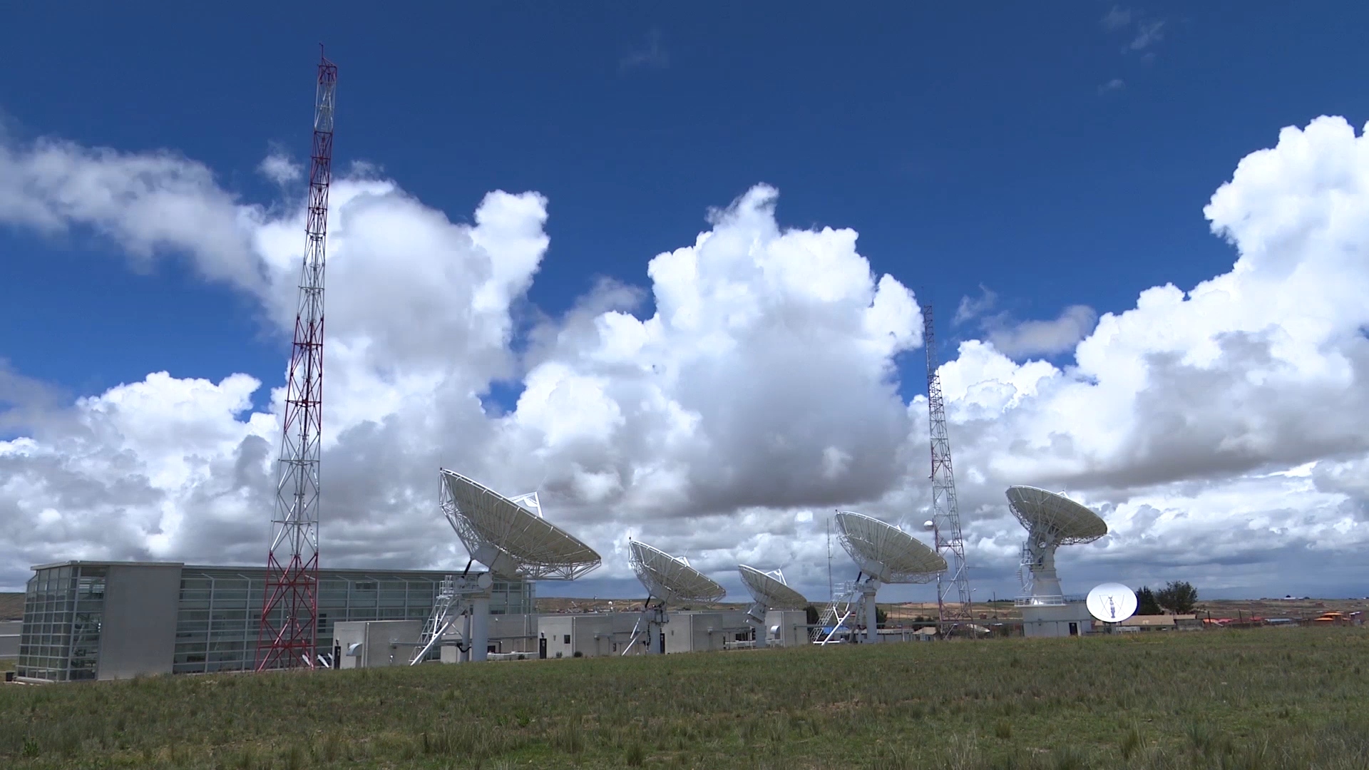 ABE proyecta operar el primer satélite hecho en Bolivia y consolidar una ley boliviana del espacio