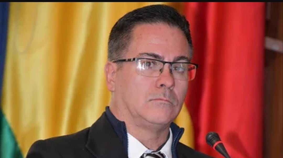 Asamblea Legislativa elige a José Armando Urioste como fiscal general del Estado interino