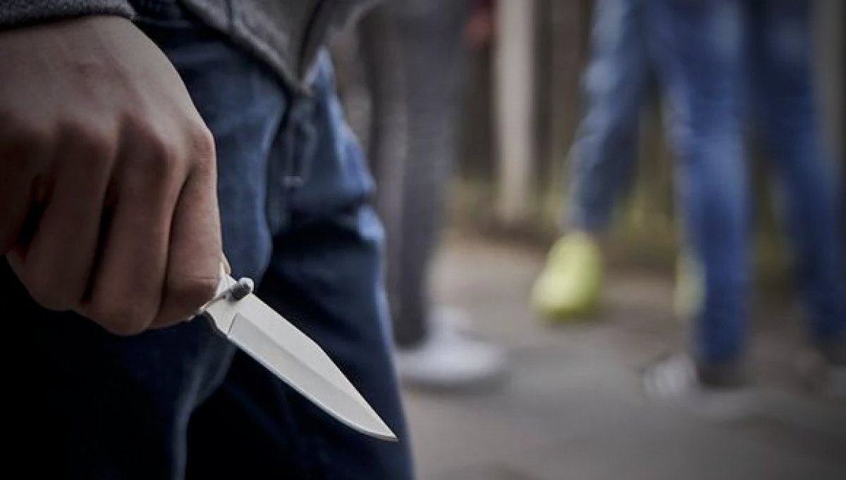 Padres de familia exigen la destitución de una portera tras agresión con arma blanca a un estudiante dentro de un colegio