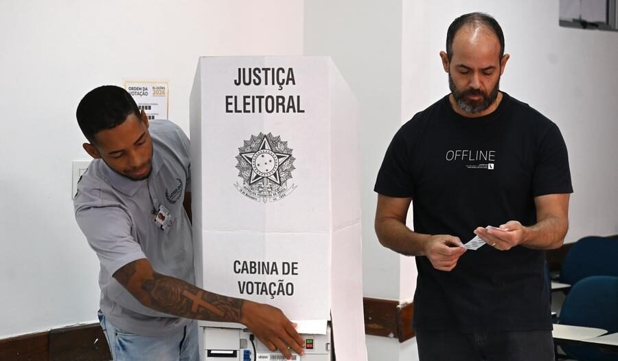 Brasil acude a las urnas para elegir presidente en una segunda vuelta entre Lula da Silva y Flávio Bolsonaro