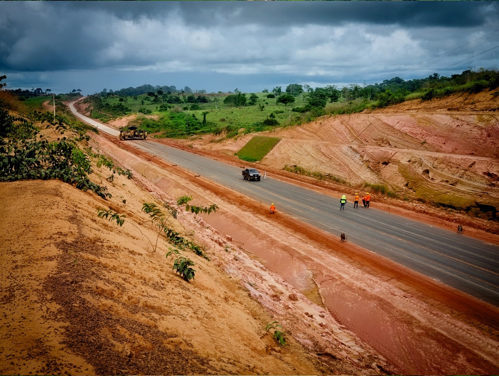Fonplata financia con $us 75 millones la rehabilitación de carreteras a cargo de la ABC