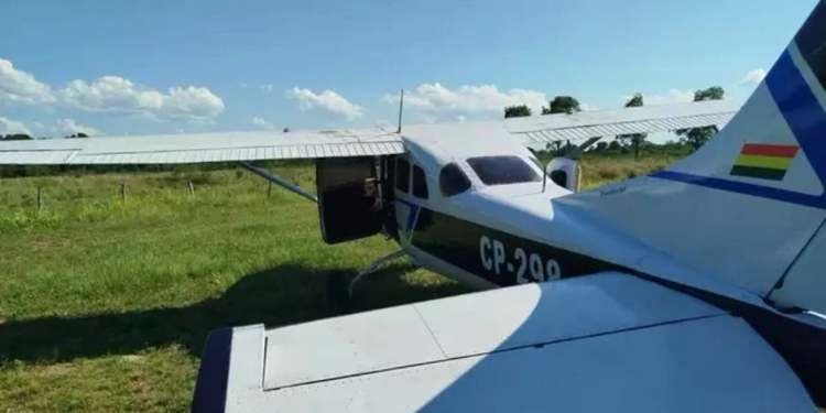 Avioneta con matrícula boliviana cae en Brasil con 477 kilos de pasta base de cocaína tras persecución aérea