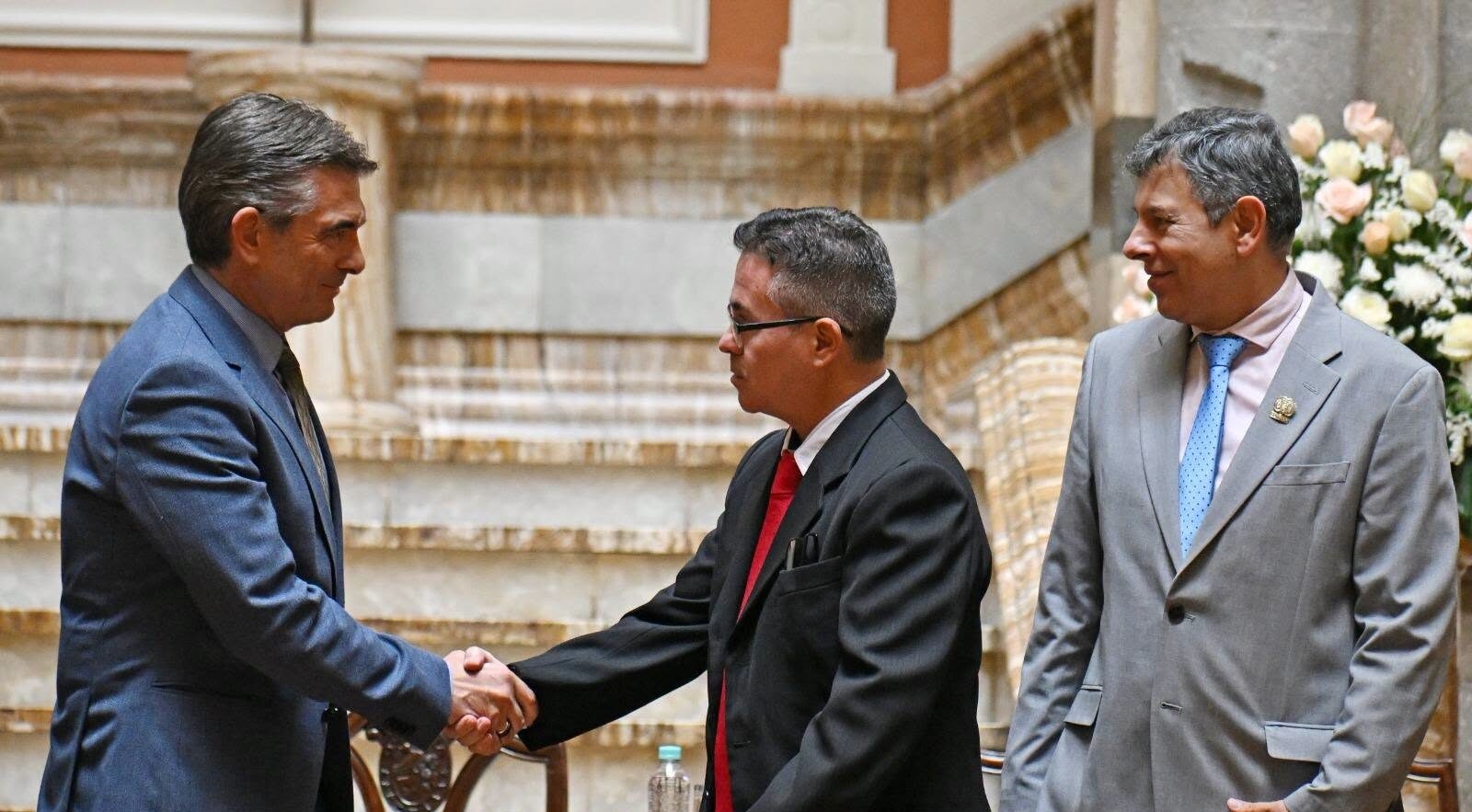 Paz plantea cuatro desafíos a Urioste y reconoce a la ALP por la elección del fiscal general interino